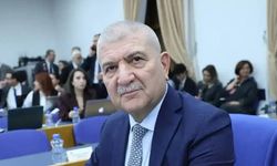 AK Parti rozeti takılan Cemalettin Kani Torun kimdir? Cemalettin Kani Torun evli mi? Cemalettin Kani Torun daha önce hangi partideydi?