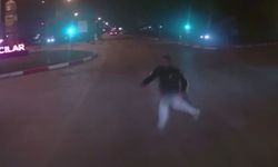 Kamyonun yayaya çarpma anı araç kamerasında!