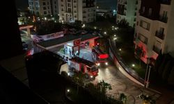Site otoparkında araç yangını