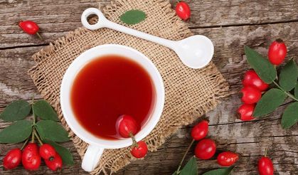 Bağışıklığı güçlendiriyor, eklem ağrılarını hafifletiyor! İşte cilt sağlığına da iyi gelen o çay…