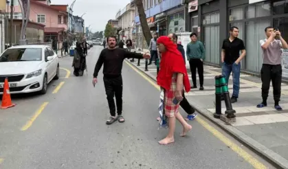 Depreme hamamda yakalandı, sokağa peştamalla çıktı
