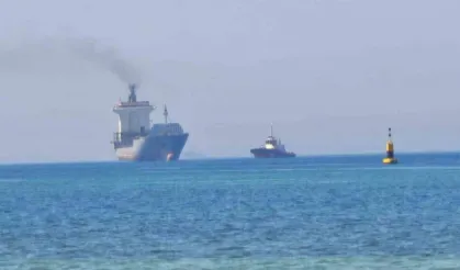 Çanakkale Boğazı’ndan geçen konteyner gemisi makine arızası yaptı