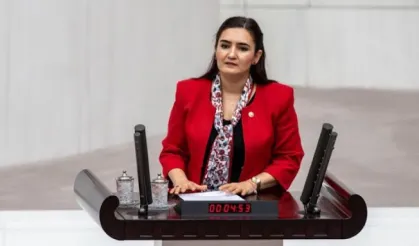 Vekil kendi ölüm haberini okudu