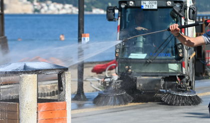 Çanakkale’de temizlik seferberliği: Kordon ve çarşı bölgesinde kapsamlı çalışma