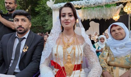 İki gece iki gün süren düğünde 35 koyun kesildi, 6 milyon lira takı takıldı