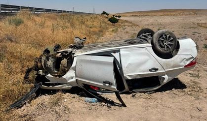 Bariyerlere çarpınca otomobil takla attı: 5 yaralı