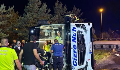 Kayseri’de feci kaza: Yolcu otobüsü ile yakıt tankeri taşıyan tır çarpıştı: Yaklaşık 30 yaralı