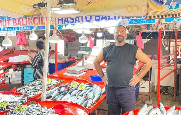 Cuma Pazarı’nda Balık Fiyatları Düştü: Palamut 100 TL!