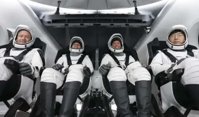 SpaceX, İlk İnsanlı Kutup Yörüngesi Uçuşunu Başarıyla Gerçekleştirdi