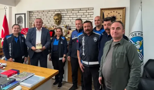 Başkan Oruçoğlu 53. yaşını personeliyle kutladı