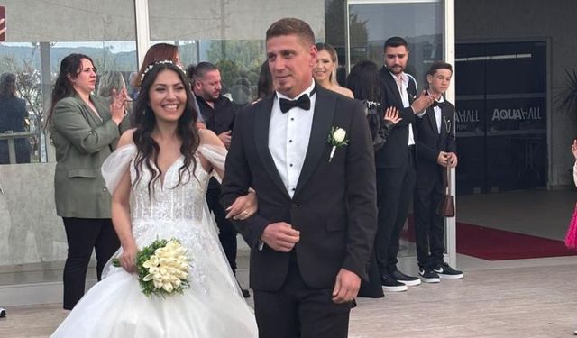 Dünya evine girdiler