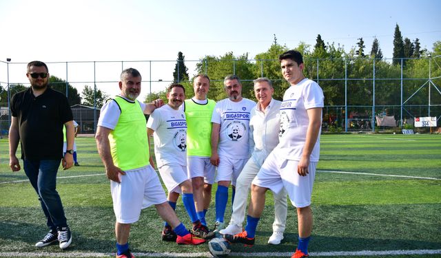 Biga Kaymakamı Kayabaşı efsanelerle sahaya çıktı