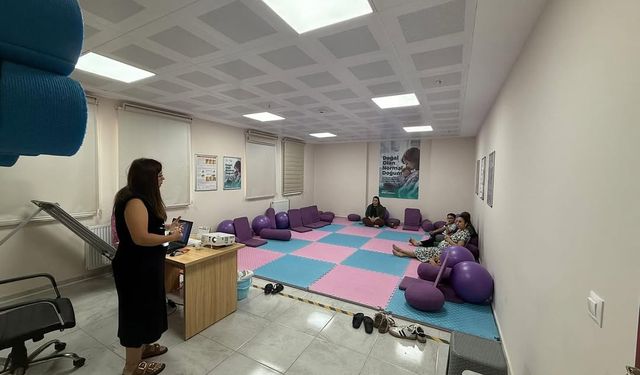 Ezine’de gebelere eğitim