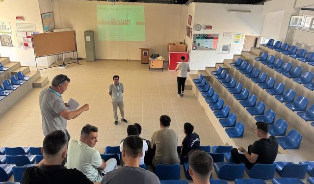 Ezine’de personele tütün bağımlılığı eğitimi verildi