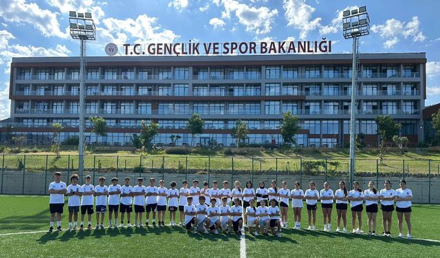 Genç sporcular Çanakkale’de kampta!