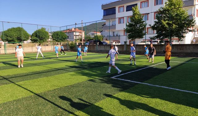 Gençlerin Futbol Turnuvası heyecanı sürüyor