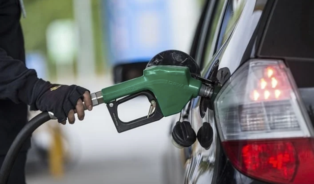 10 Ekim 2026 İstanbul Ankara İzmir akaryakıt fiyatları kaç TL, LPG’ye zam var mı? Güncel litre fiyatları ne kadar?