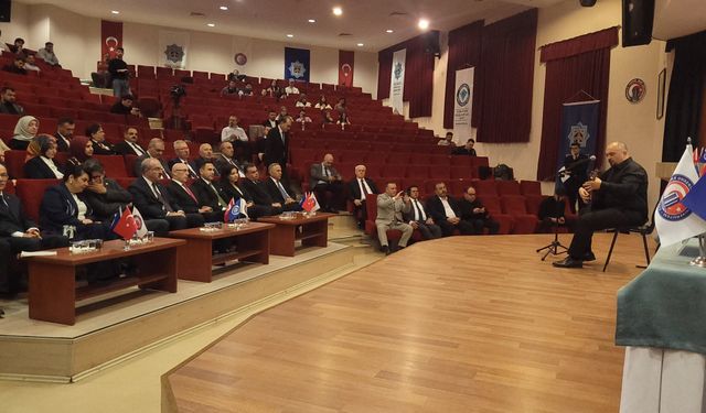 “Medeniyetlerin İnşasında Yollar ve Köprüler” ilgi gördü