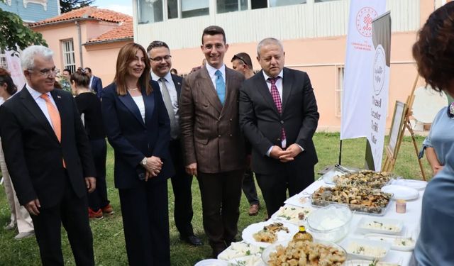 Ezine’nin Kültürel Zenginliği Çanakkale’de Tanıtıldı