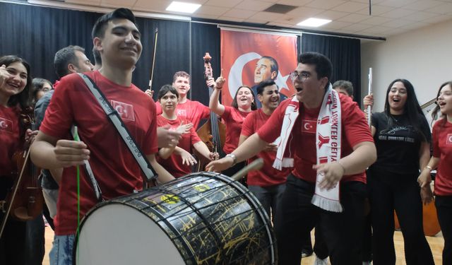 A Milli Takım'ın Dünya Kupası'ndaki marşı Bursalı öğrencilerden çıktı