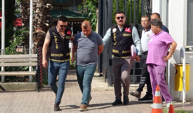 Tayin tartışmasında öğretmen eşi ve kayınpederini pompalı tüfekle katleden zanlı adliyeye sevk edildi
