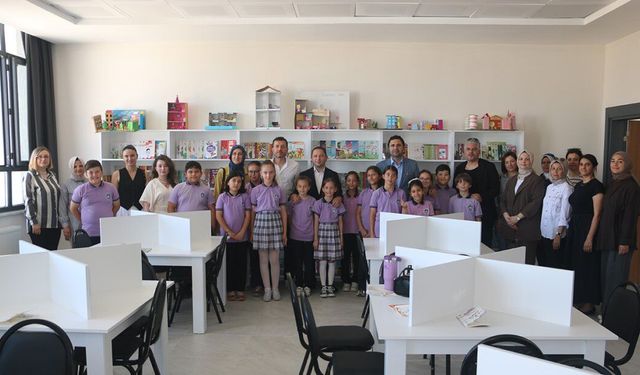Cumhuriyet İlkokulu’na yeni kütüphane