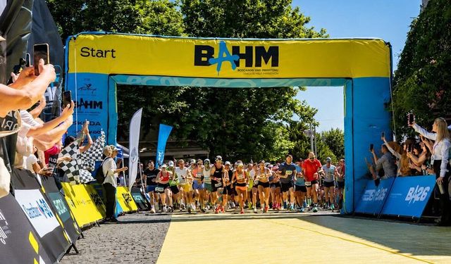 Bozcaada Yarı Maratonu Yoğun Katılımla Tamamlandı