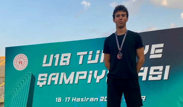 Çanakkale Belediyesporlu Hüseyin Ege Arslan Türkiye Üçüncüsü Oldu