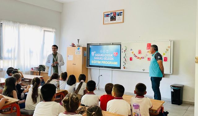 Ezine’de "Sağlık Elçileri" Görev Başına: Yahya Çavuş İlkokulu Öğrencilerine Sertifika