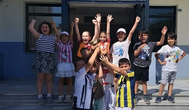 ECEABAT’TA ŞAMPİYON 2-C SINIFI OLDU; ÖĞRENCİLERİN KUPA COŞKUSU!