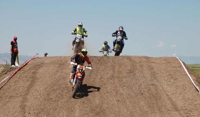 Türkiye SKIL Enduro ve ATV Şampiyonası heyecanı sıralama turlarıyla başladı