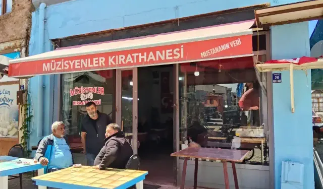 Çanakkale'de Müzisyen Arayanın İlk Durağı