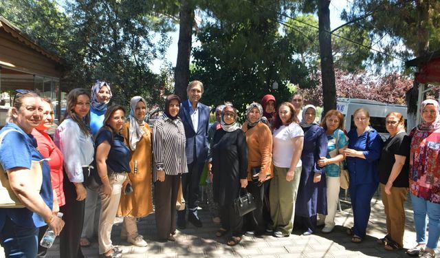 AK Parti Genel Başkan Yardımcısı Mustafa Demir Ezine'de Projeleri Değerlendirdi