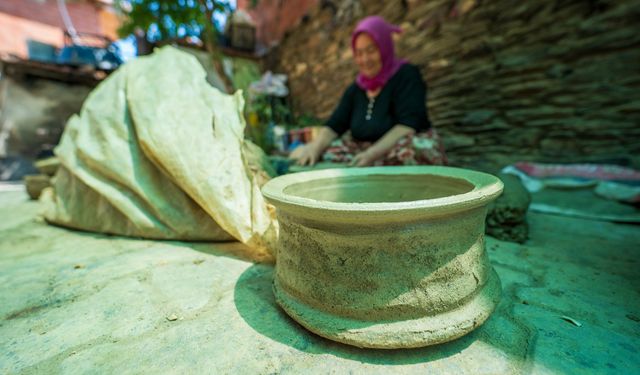 Binlerce yıllık gelenek çömlek üretimi kadın emeğiyle yaşatılıyor