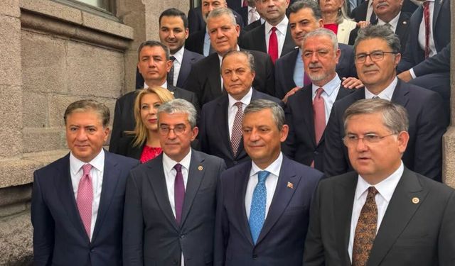İsmet Güneşhan'dan yeni parti mesajı: "Kimsenin şüphesi olmasın, iktidara yürüyoruz"