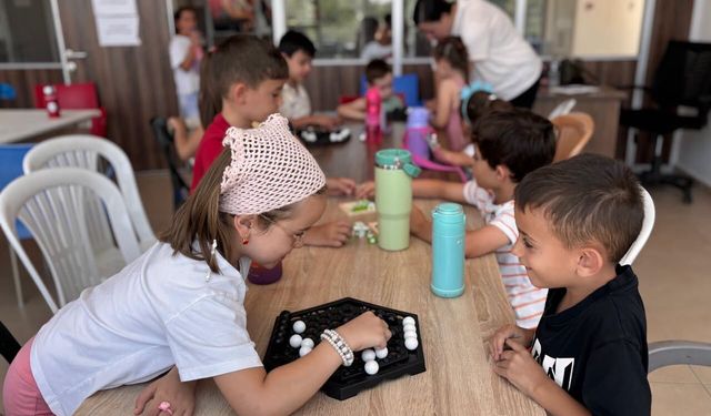 Biga Belediyesi'nde Yaz Kurslarında Çocuklar hem eğleniyor hem öğreniyor