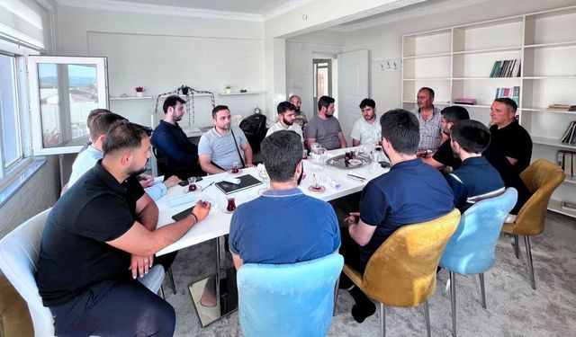 Pazarköy Gençlik Merkezi'nde toplandılar!
