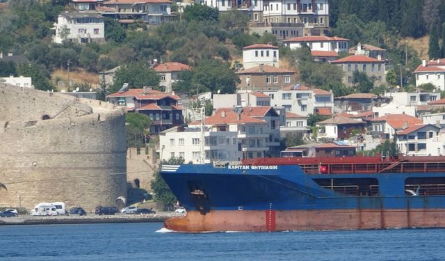 Çanakkale Boğazı'ndan geçen genel kargo gemisi makine arızası yaptı