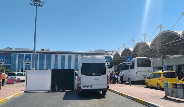 Emekli polis kız arkadaşını tabancayla vurarak öldürdü