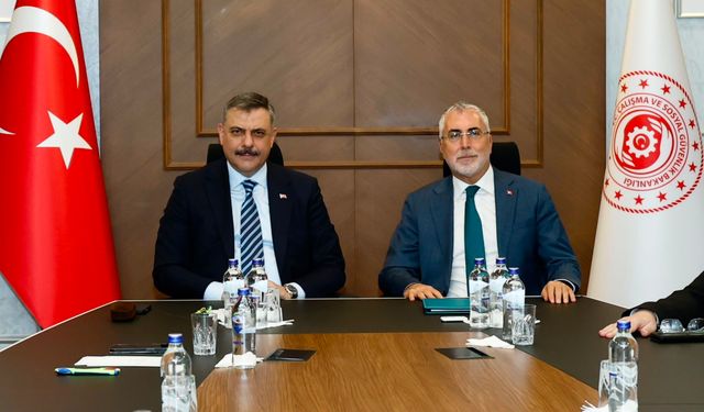 Bakan Çiftçi: "(Toplum Yararına Programları) 81 ilimizin valiliklerine toplam 30 bin kontenjan tahsis edilecek"