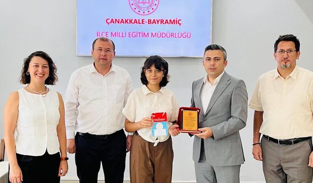 Bayramiç'te dereceye giren öğrenciler ödüllendirildi!