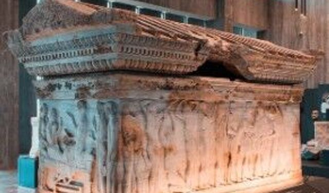 Kaçak kazı ihbarıyla ortaya çıktı! Biga'da 2 bin 500 yıllık Polyksena Lahdi'nin şaşırtan hikâyesi