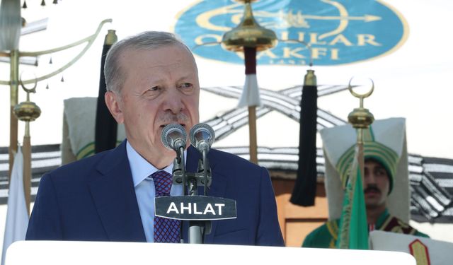 Cumhurbaşkanı Erdoğan: "Türkler, Kürtler, Araplar olarak kardeşçe kucaklaşmamızı engelleyemezsiniz"