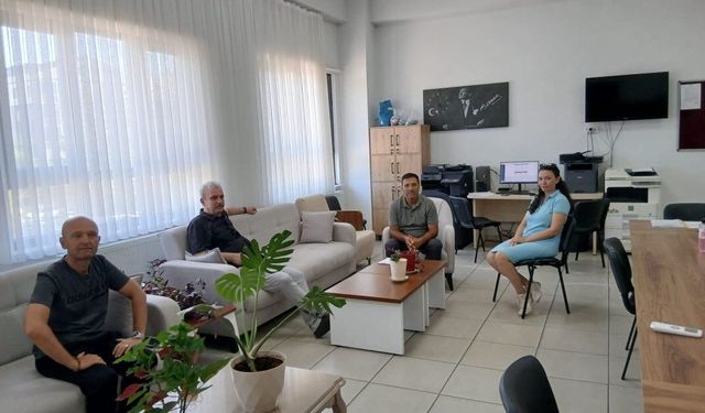 Ezine İlçe Milli Eğitim Müdürü Orhan Akman, Okullarda İncelemelerde Bulundu