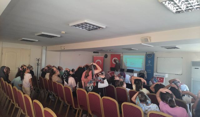 Ezine'de Kur'an Kursu Öğrencilerine "Çocuk ve Genç Akademisi" Eğitimi