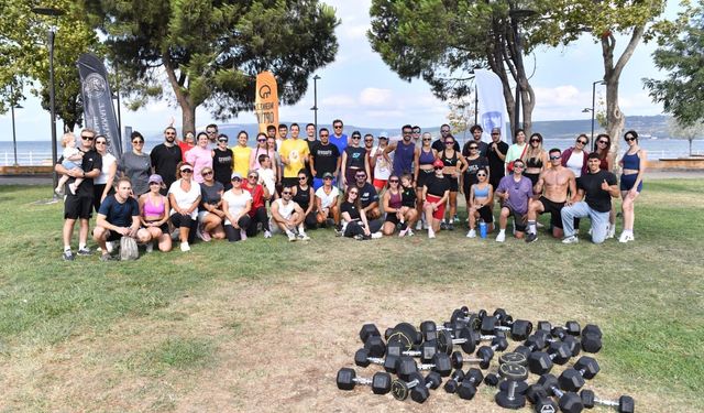 Barış Kafe'de güne sporla başladılar!