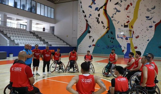 Milliler Dünya Şampiyonası için Çanakkale’de parkeye çıktı
