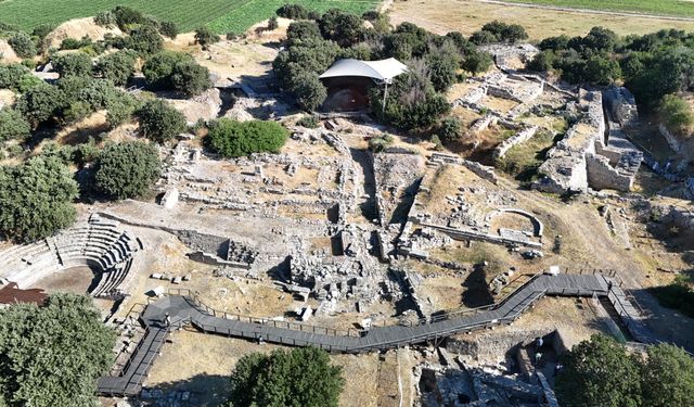 5 Bin 600 yıllık Troya’da büyük arayış: Troya Savaşı’nın izleri araştırılıyor!