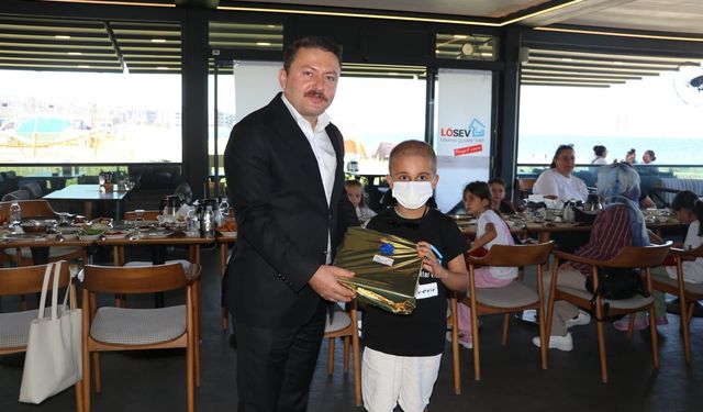 Lapseki’de lösemiyle mücadele eden çocuklar için umut dolu buluşma