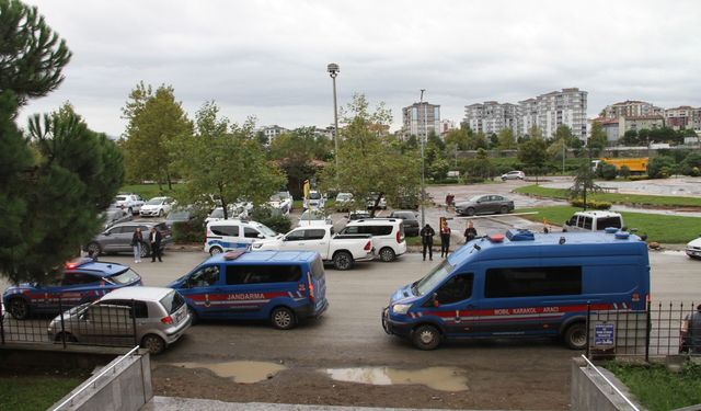 73 yaşındaki adama "kargo" yalanıyla 17 milyonluk senet imzalatmaya 4 gözaltı